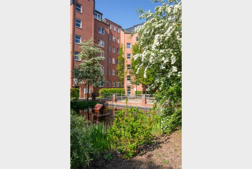 Dachgeschosswohnung über 2 Etagen mit Balkon und Parkett – 2 Bäder